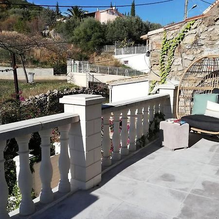 Maison De Village De Caractere Nébian Екстериор снимка