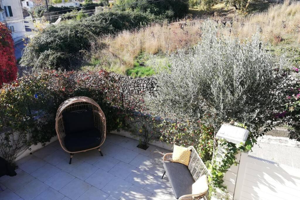 Maison De Village De Caractere Nébian Екстериор снимка